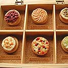 ミニチュアホールケーキ